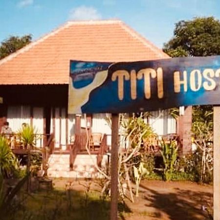 Titi Hostel Nusa Lembongan  Ngoại thất bức ảnh
