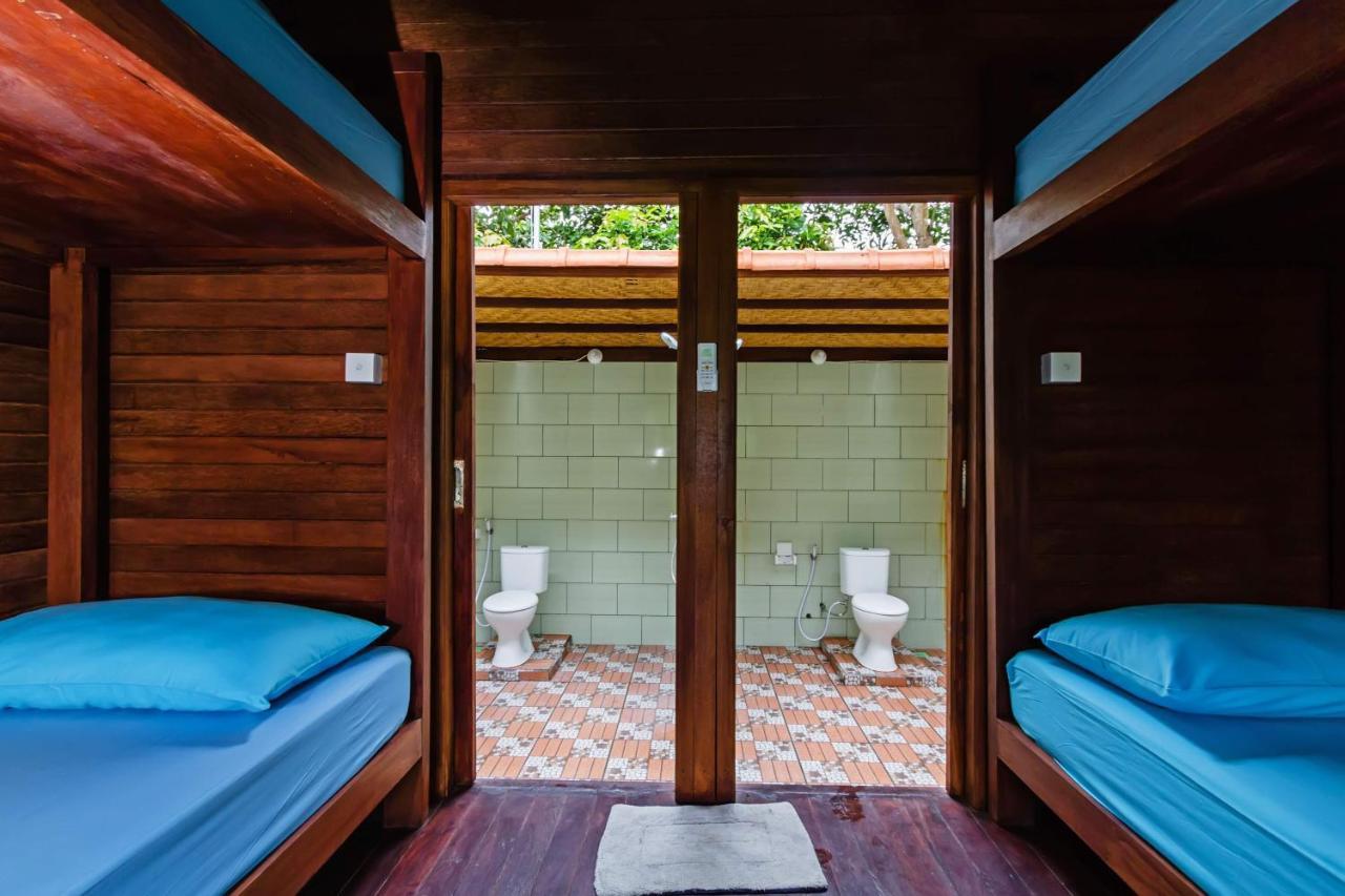 Titi Hostel Nusa Lembongan  Ngoại thất bức ảnh